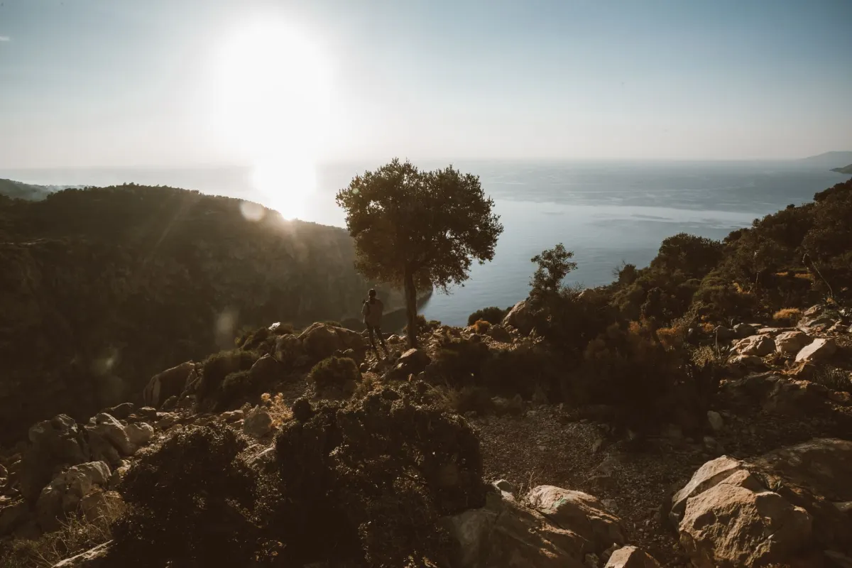 Couchers de soleil mémorables sur le GR34 : les meilleurs spots